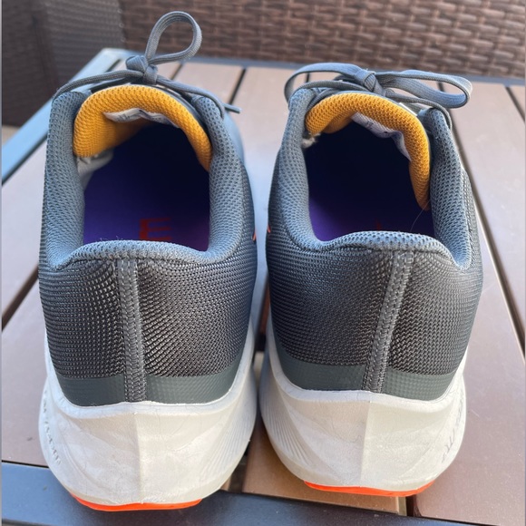 Men’s Nike Zoom Winflo 8 Road Running Shoes Anthracite/Rush Orange Size US 10 - Picture 4 of 6